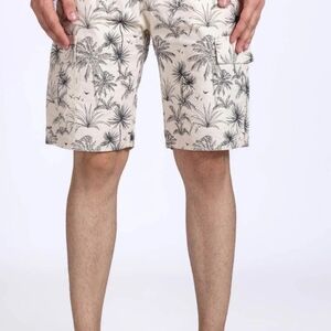 Plugg Men's Black and Cream Cargo Shorts